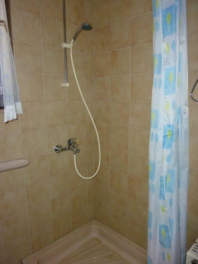 Studio Apartment Ozi โรวีน ภายนอก รูปภาพ